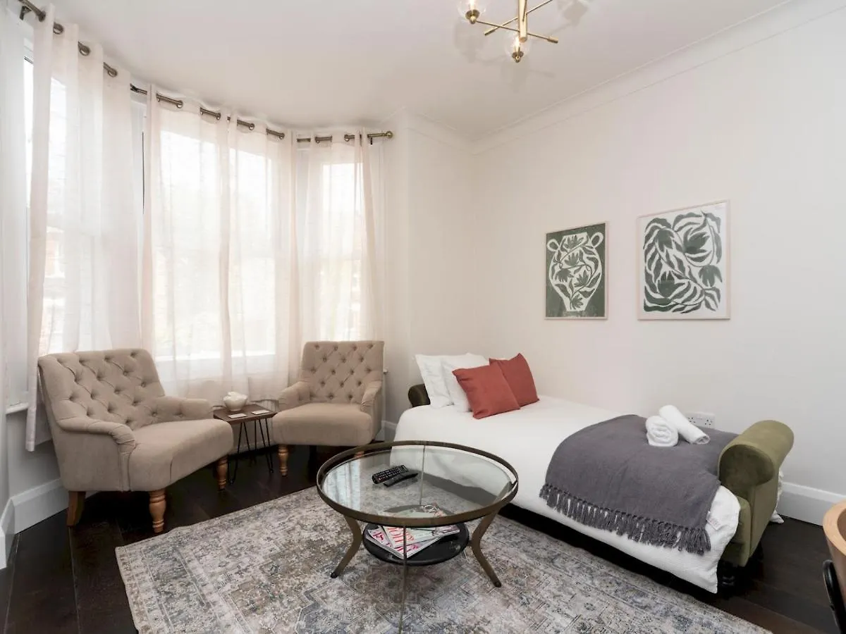 Pass The Keys Elegant Modern 2 Bed Flat Near Greenwich Park London Holiday home