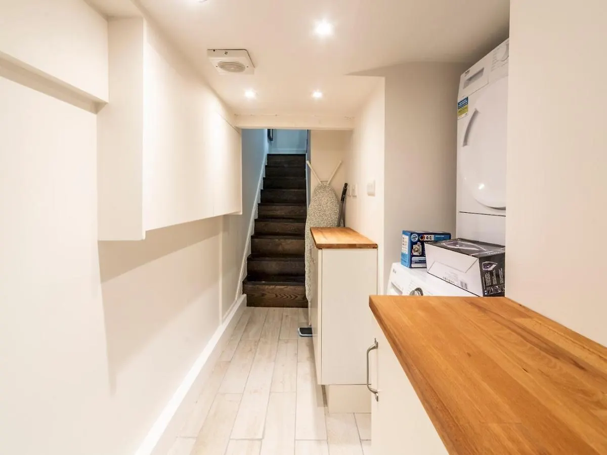 Pass The Keys Elegant Modern 2 Bed Flat Near Greenwich Park London