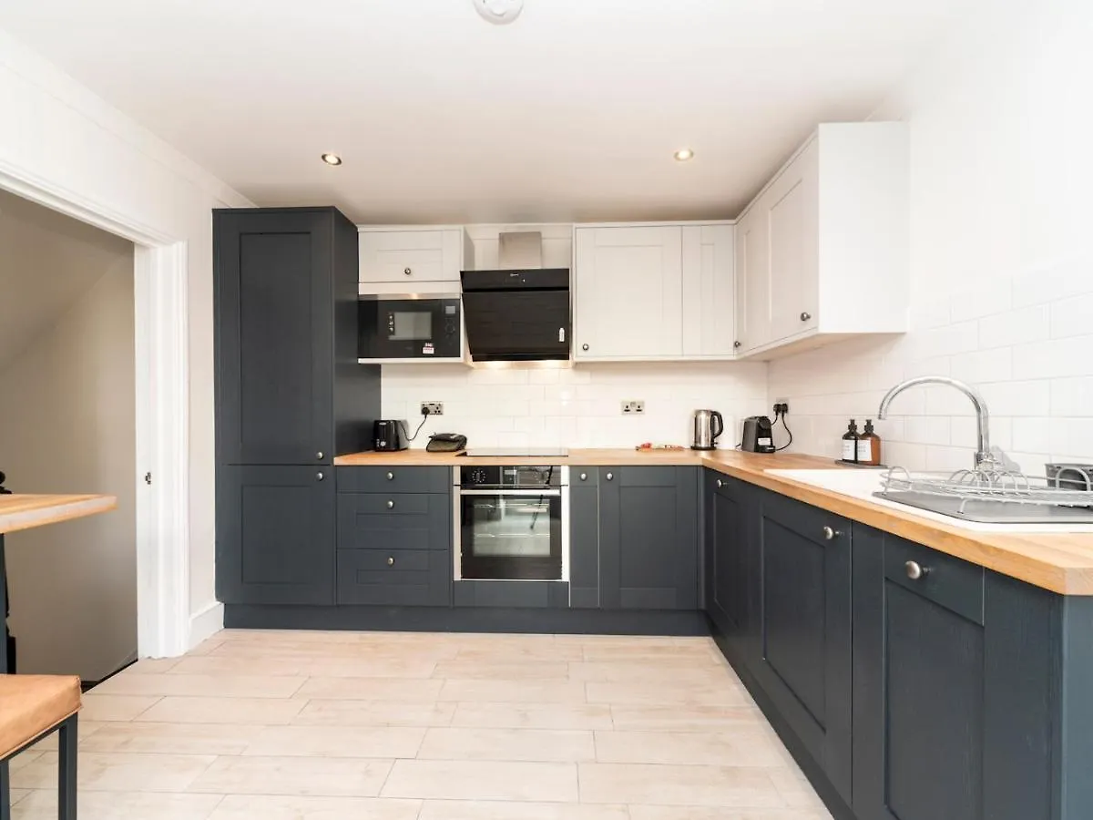 Pass The Keys Elegant Modern 2 Bed Flat Near Greenwich Park London 0*,  United Kingdom