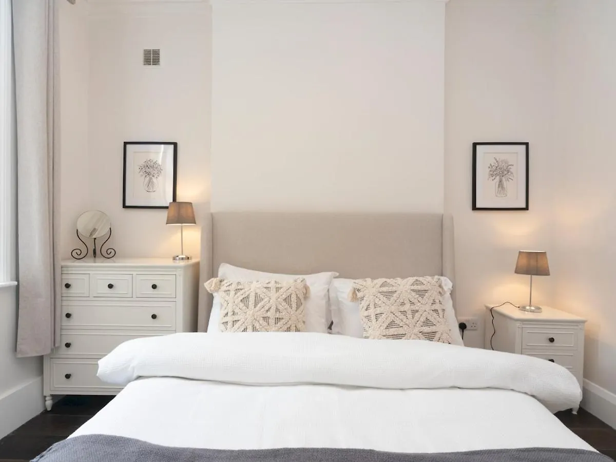 Holiday home Pass The Keys Elegant Modern 2 Bed Flat Near Greenwich Park London