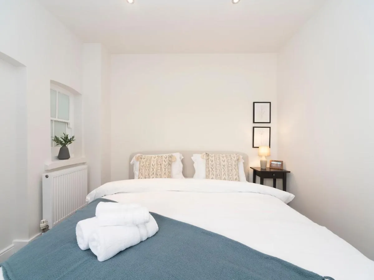 Pass The Keys Elegant Modern 2 Bed Flat Near Greenwich Park London Holiday home