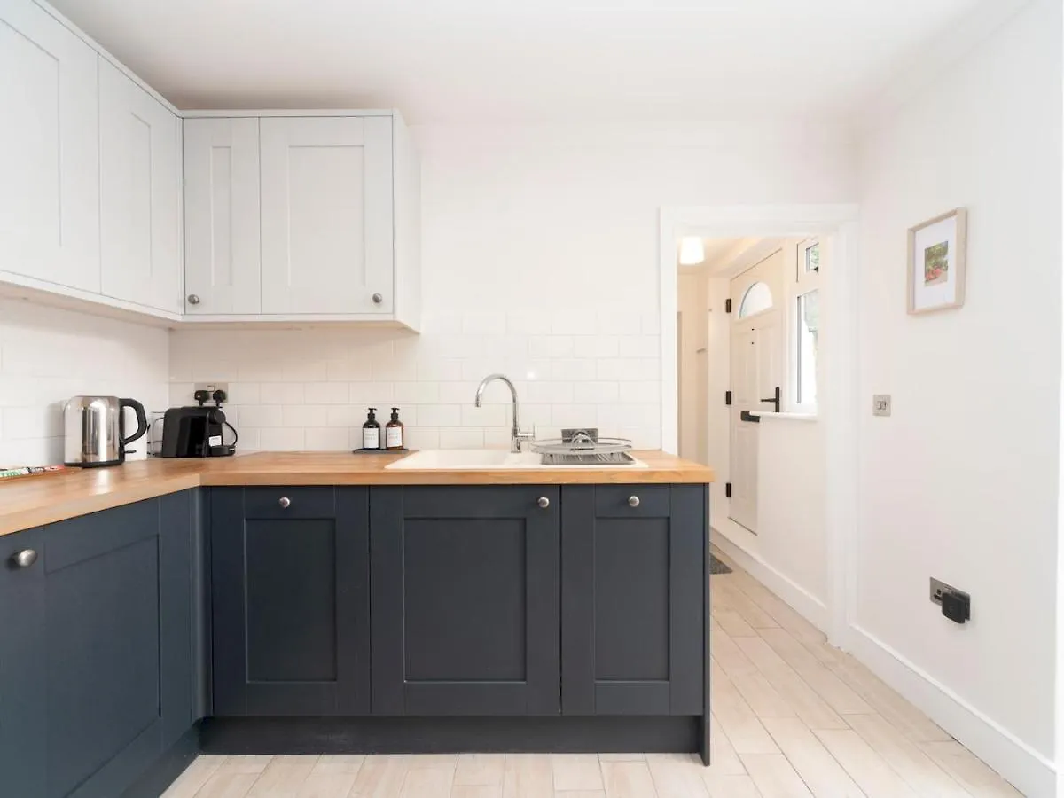 Pass The Keys Elegant Modern 2 Bed Flat Near Greenwich Park London Holiday home