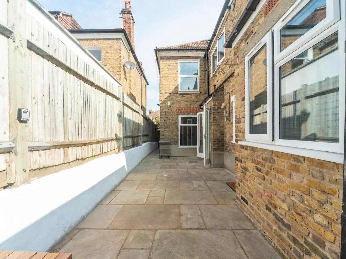 Holiday home Pass The Keys Elegant Modern 2 Bed Flat Near Greenwich Park London